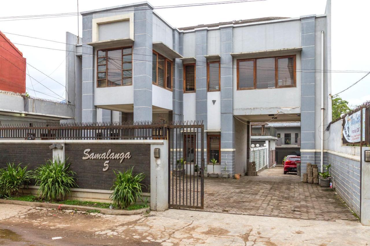 Reddoorz Near Jatinangor Town Square Otel Dış mekan fotoğraf
