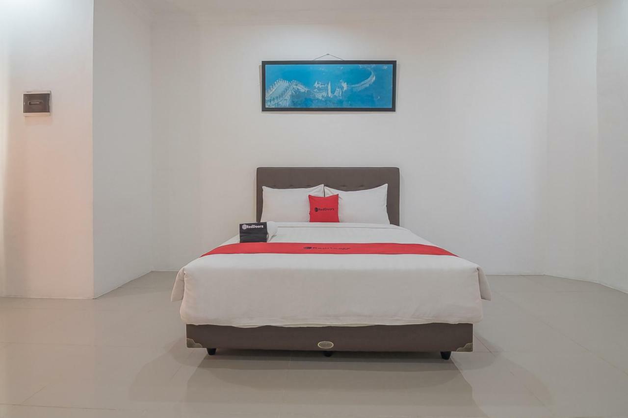 Reddoorz Near Jatinangor Town Square Otel Dış mekan fotoğraf