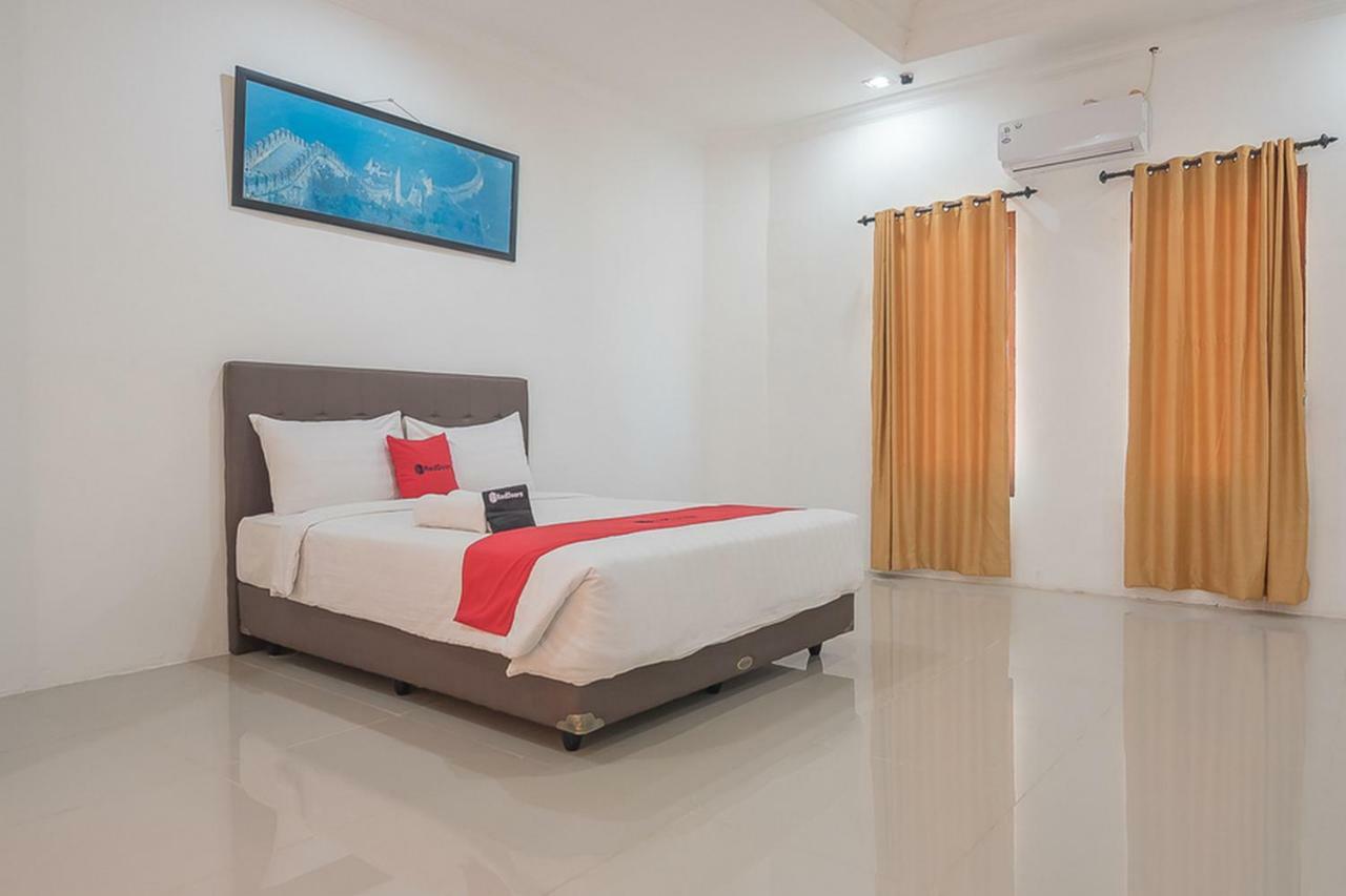 Reddoorz Near Jatinangor Town Square Otel Dış mekan fotoğraf